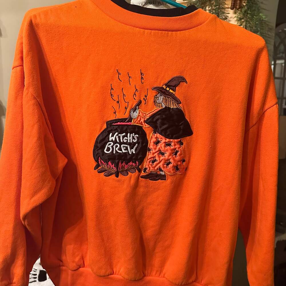 VTG Halloween Sweatshirt Womens Medium Orange Double Collar 90's Witches Brew